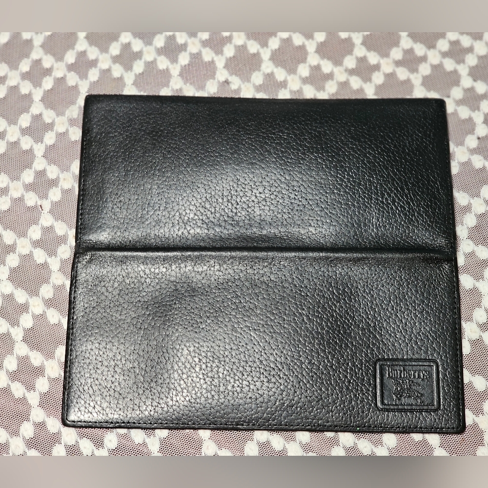 ❤️EUC Burberry Unisex leather Long Wallet - Picture 12 of 14